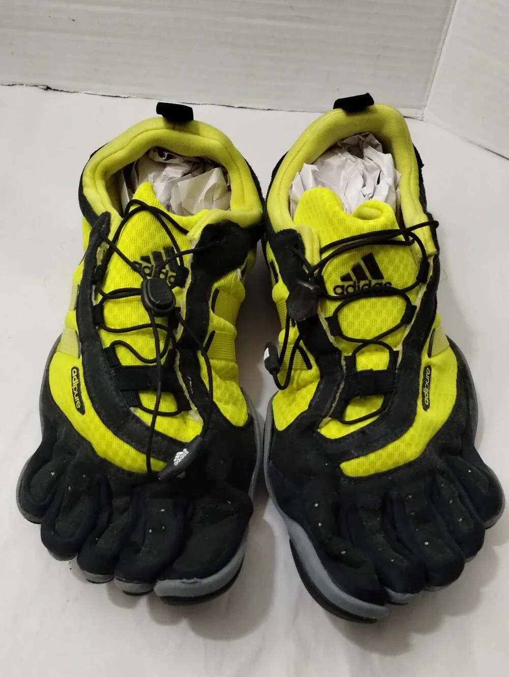 adidas minimalist toe